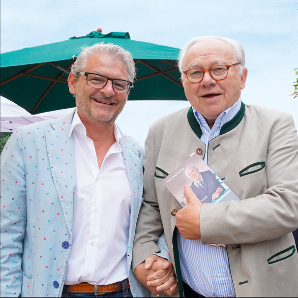 Elmar Langenbacher mit Verleger Dr. Hubert Burda